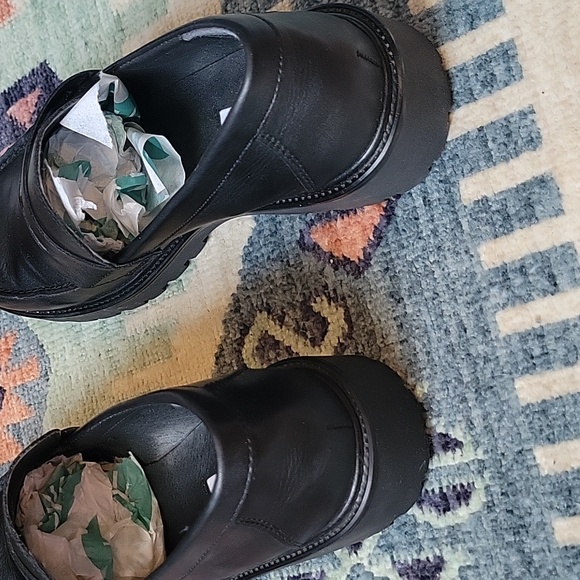 Steve Madden Black Leather Loafers - Picture 7 of 8